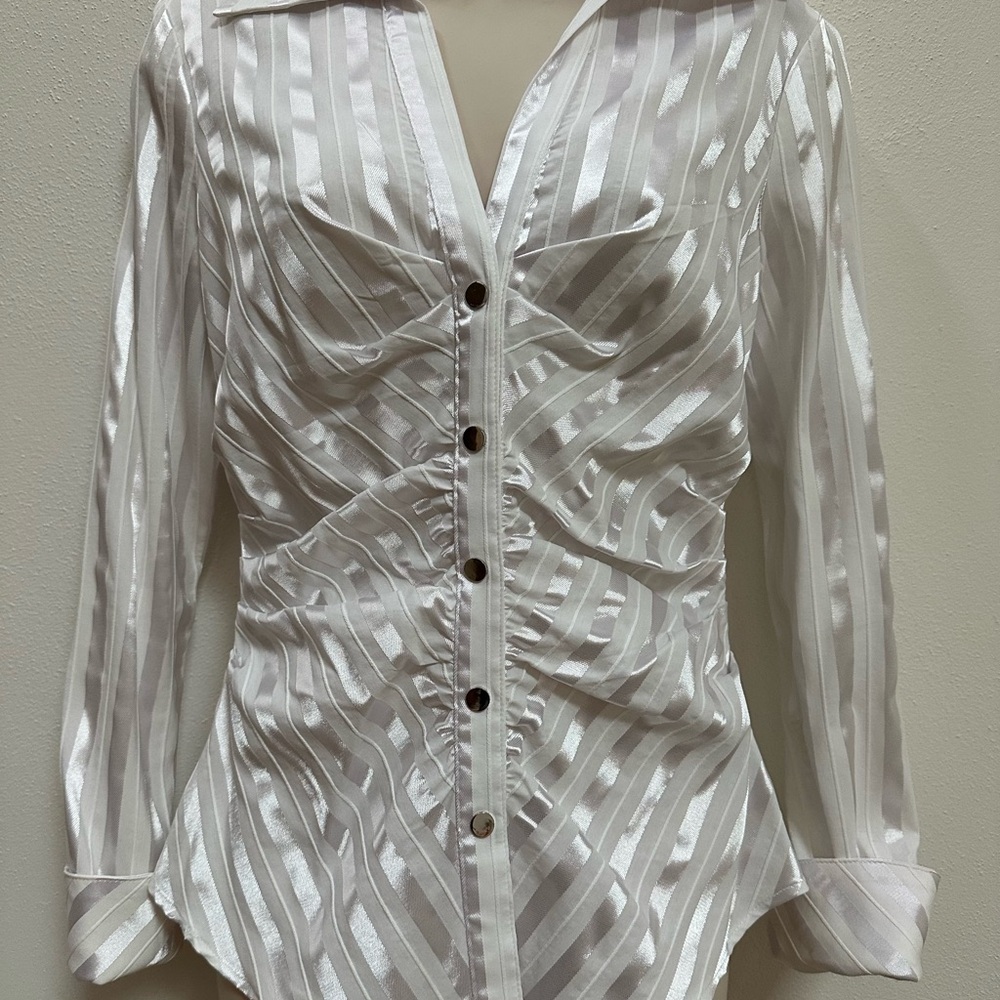 Cache White Satin-Stripe Fitted Button-Down Shirt - Picture 3 of 8